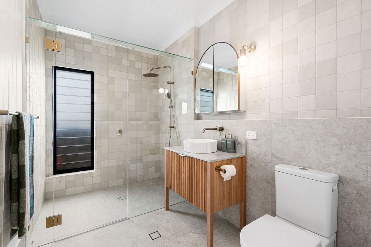 Quality Gold Coast Shower Screens from Millennium Glass 